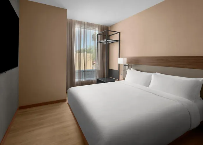 Ac By Marriott Old Town Hotel